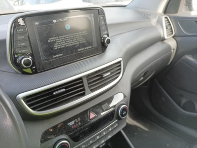 Hyundai Tucson 1.6 CRDI SLE 4x2 85 kW (116 CV) 8 Hyundai Tucson 1.6 CRDI SLE 4x2 85 kW (116 CV) 8