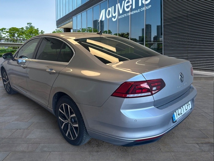 Volkswagen Passat Executive 2.0 TDI 110 kW (150 CV) DSG Vehículo usado en Madrid Volkswagen Passat Executive 2.0 TDI 110 kW (150 CV) DSG Vehículo usado en Madrid