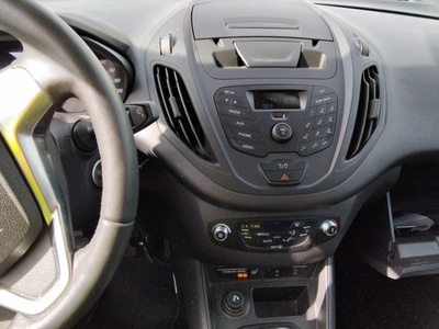 Ford Transit Courier Kombi 1.5 TDCi Trend 56 kW (75 CV) 11 Ford Transit Courier Kombi 1.5 TDCi Trend 56 kW (75 CV) 11