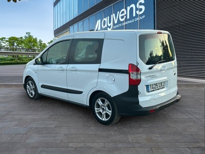 Ford Transit Courier Kombi 1.5 TDCi Trend 56 kW (75 CV) 6 Ford Transit Courier Kombi 1.5 TDCi Trend 56 kW (75 CV) 6