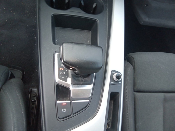 Audi A4 S line 35 TDI 120 kW (163 CV) S tronic Vehículo usado en Madrid Audi A4 S line 35 TDI 120 kW (163 CV) S tronic Vehículo usado en Madrid