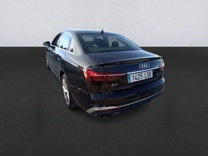 Audi A4 S line 35 TDI 120 kW (163 CV) S tronic Vehículo usado en Madrid Audi A4 S line 35 TDI 120 kW (163 CV) S tronic Vehículo usado en Madrid