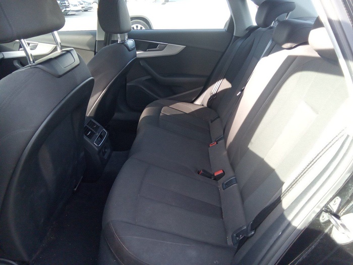 Audi A4 S line 35 TDI 120 kW (163 CV) S tronic Vehículo usado en Madrid Audi A4 S line 35 TDI 120 kW (163 CV) S tronic Vehículo usado en Madrid