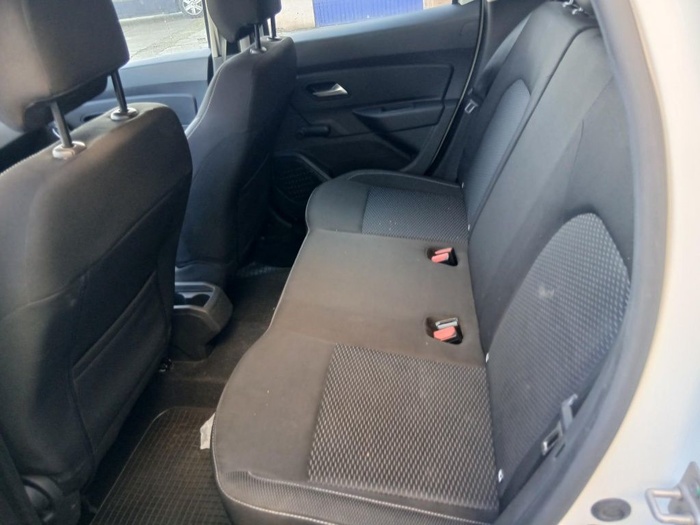 Dacia Duster Comfort Blue dCi 85 kW (115 CV) 4X4 Vehículo usado en Madrid Dacia Duster Comfort Blue dCi 85 kW (115 CV) 4X4 Vehículo usado en Madrid