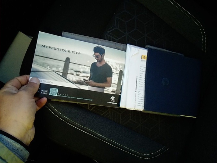 Peugeot Rifter BlueHDi 100 Active Long 73 kW (100 CV) Vehículo usado en Madrid Peugeot Rifter BlueHDi 100 Active Long 73 kW (100 CV) Vehículo usado en Madrid