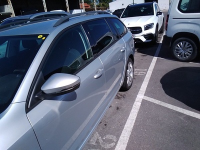 Skoda Octavia Combi 2.0 TDI Ambition DSG 110 kW (150 CV) 15 Skoda Octavia Combi 2.0 TDI Ambition DSG 110 kW (150 CV) 15