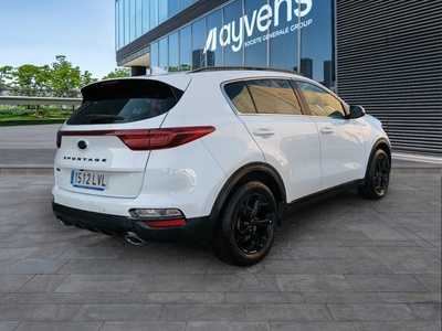 Kia Sportage 1.6 MHEV Black Edition 100 kW (136 CV) 4 Kia Sportage 1.6 MHEV Black Edition 100 kW (136 CV) 4