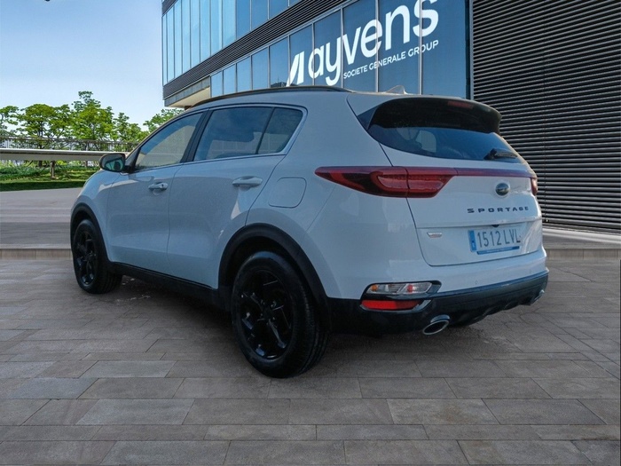 Kia Sportage 1.6 MHEV Black Edition 100 kW (136 CV) Vehículo usado en Madrid Kia Sportage 1.6 MHEV Black Edition 100 kW (136 CV) Vehículo usado en Madrid