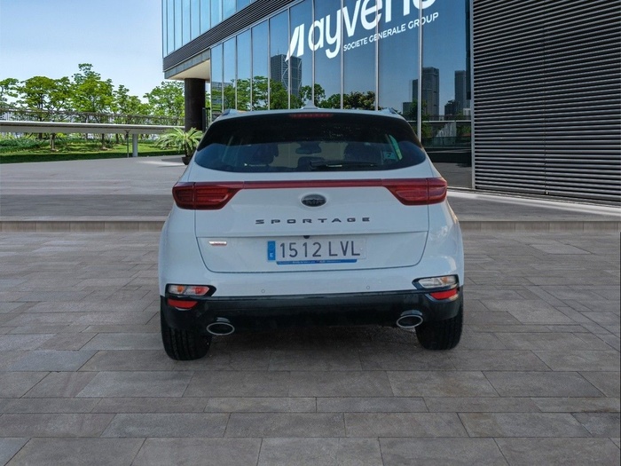 Kia Sportage 1.6 MHEV Black Edition 100 kW (136 CV) Vehículo usado en Madrid Kia Sportage 1.6 MHEV Black Edition 100 kW (136 CV) Vehículo usado en Madrid
