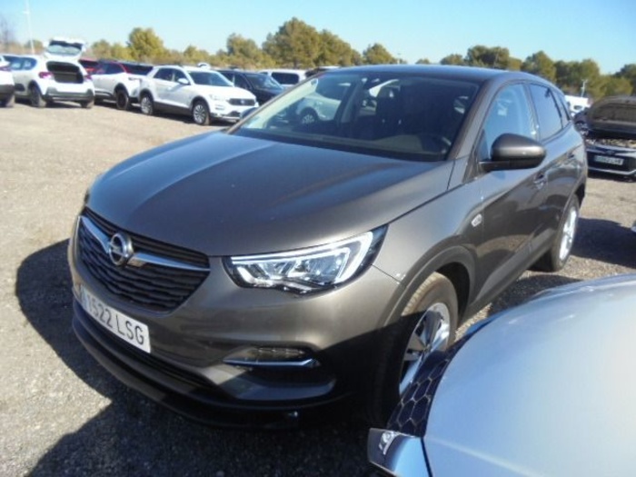 Opel Grandland X 1.5 CDTi Edition 96 kW (130 CV) Vehículo usado en Madrid Opel Grandland X 1.5 CDTi Edition 96 kW (130 CV) Vehículo usado en Madrid
