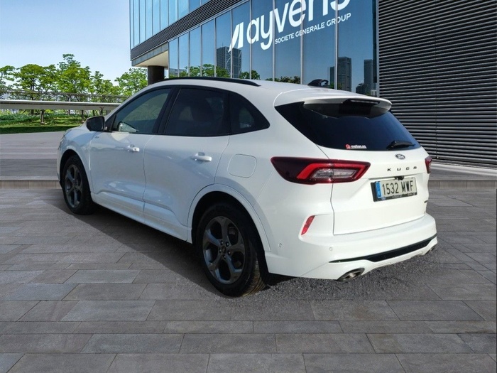 Ford Kuga 2.5 Duratec FHEV ST-Line X 4x2 Auto 132 kW (180 CV) Vehículo usado en Madrid Ford Kuga 2.5 Duratec FHEV ST-Line X 4x2 Auto 132 kW (180 CV) Vehículo usado en Madrid