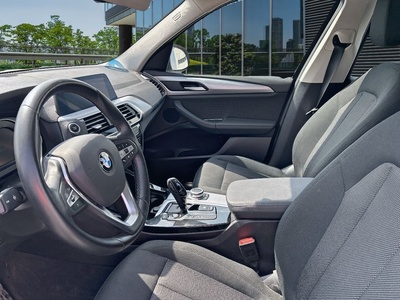 BMW X3 xDrive30e 215 kW (292 CV) 7 BMW X3 xDrive30e 215 kW (292 CV) 7