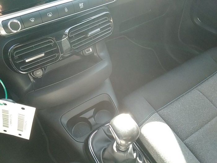 Citroen C4 Cactus BlueHDi 100 S&S Shine 75 kW (102 CV) Vehículo usado en Madrid Citroen C4 Cactus BlueHDi 100 S&S Shine 75 kW (102 CV) Vehículo usado en Madrid