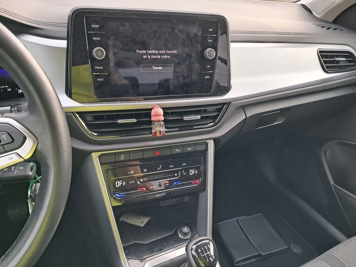 Volkswagen T-Roc Life 2.0 TDI 85 kW (115 CV) Vehículo usado en Madrid Volkswagen T-Roc Life 2.0 TDI 85 kW (115 CV) Vehículo usado en Madrid