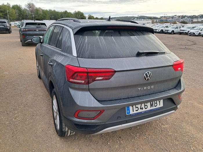 Volkswagen T-Roc Life 2.0 TDI 85 kW (115 CV) Vehículo usado en Madrid Volkswagen T-Roc Life 2.0 TDI 85 kW (115 CV) Vehículo usado en Madrid