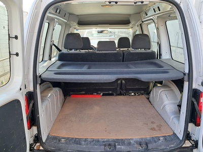 Volkswagen Caddy Profesional Kombi Profesional 2.0 TDI BMT 55 kW (75 CV) 15 Volkswagen Caddy Profesional Kombi Profesional 2.0 TDI BMT 55 kW (75 CV) 15