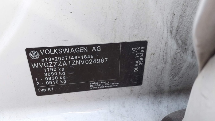Volkswagen T-Roc Advance R-Line 1.0 TSI 81 kW (110 CV) Vehículo usado en Madrid Volkswagen T-Roc Advance R-Line 1.0 TSI 81 kW (110 CV) Vehículo usado en Madrid