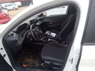 Peugeot 208 BlueHDi 100 Active 75 kW (100 CV) 10 Peugeot 208 BlueHDi 100 Active 75 kW (100 CV) 10