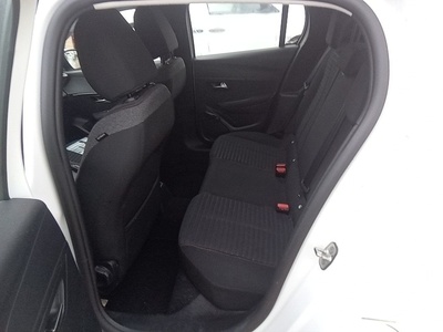 Peugeot 208 BlueHDi 100 Active 75 kW (100 CV) 9 Peugeot 208 BlueHDi 100 Active 75 kW (100 CV) 9