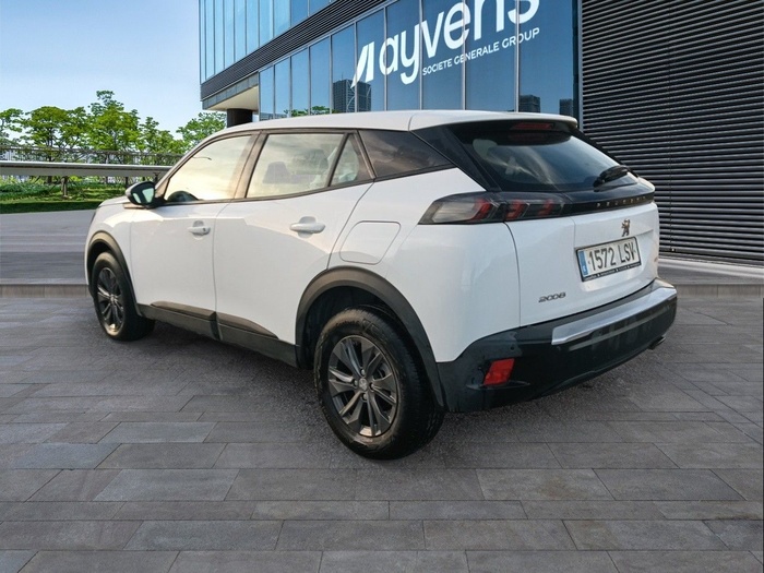 Peugeot 2008 BlueHDi 110 S&S Active Pack 81 kW (110 CV) Vehículo usado en Madrid Peugeot 2008 BlueHDi 110 S&S Active Pack 81 kW (110 CV) Vehículo usado en Madrid