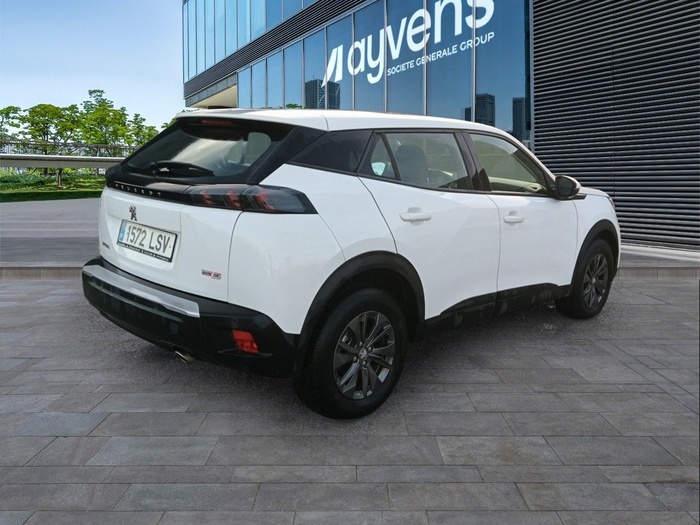 Peugeot 2008 BlueHDi 110 S&S Active Pack 81 kW (110 CV) Vehículo usado en Madrid Peugeot 2008 BlueHDi 110 S&S Active Pack 81 kW (110 CV) Vehículo usado en Madrid