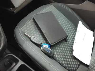 Ford Transit Connect Kombi 1.5 TDCI Trend 220 L1 74 kW (100 CV) 13 Ford Transit Connect Kombi 1.5 TDCI Trend 220 L1 74 kW (100 CV) 13