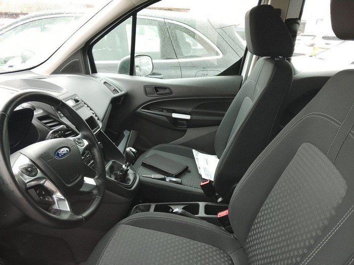 Ford Transit Connect Kombi 1.5 TDCI Trend 220 L1 74 kW (100 CV) Vehículo usado en Madrid Ford Transit Connect Kombi 1.5 TDCI Trend 220 L1 74 kW (100 CV) Vehículo usado en Madrid