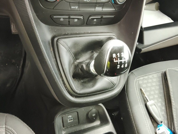 Ford Transit Connect Kombi 1.5 TDCI Trend 220 L1 74 kW (100 CV) Vehículo usado en Madrid Ford Transit Connect Kombi 1.5 TDCI Trend 220 L1 74 kW (100 CV) Vehículo usado en Madrid