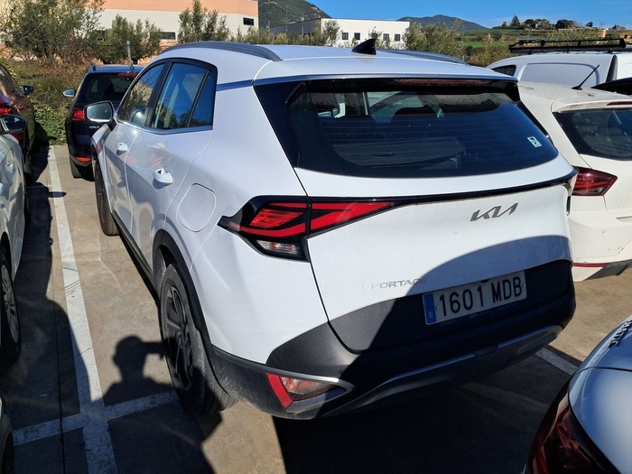 Kia Sportage 1.6 T-GDi MHEV Drive 4x2 112 kW (150 CV) Vehículo usado en Madrid Kia Sportage 1.6 T-GDi MHEV Drive 4x2 112 kW (150 CV) Vehículo usado en Madrid