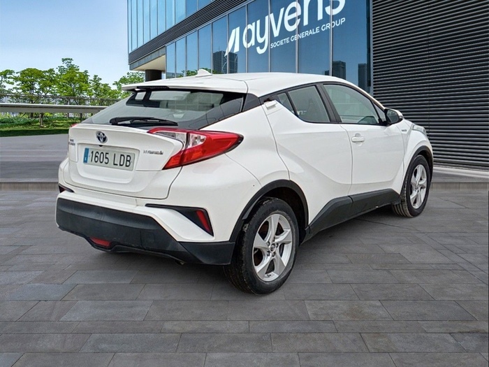 Toyota C-HR 1.8 125H Active 90 kW (122 CV) Vehículo usado en Madrid Toyota C-HR 1.8 125H Active 90 kW (122 CV) Vehículo usado en Madrid