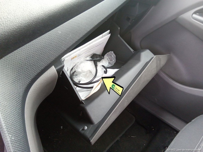 Ford Transit Connect Kombi 1.5 TDCI Trend 220 L1 74 kW (100 CV) Vehículo usado en Madrid Ford Transit Connect Kombi 1.5 TDCI Trend 220 L1 74 kW (100 CV) Vehículo usado en Madrid