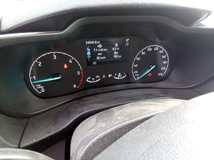 Ford Transit Connect Kombi 1.5 TDCI Trend 220 L1 74 kW (100 CV) Vehículo usado en Madrid Ford Transit Connect Kombi 1.5 TDCI Trend 220 L1 74 kW (100 CV) Vehículo usado en Madrid