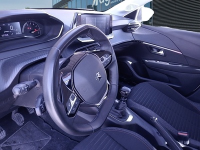 Peugeot 208 BlueHDi 100 Active 75 kW (100 CV) 7 Peugeot 208 BlueHDi 100 Active 75 kW (100 CV) 7