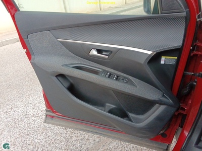 Peugeot 3008 BlueHDI 130 S&S Active EAT8 96 kW (130 CV) 11 Peugeot 3008 BlueHDI 130 S&S Active EAT8 96 kW (130 CV) 11