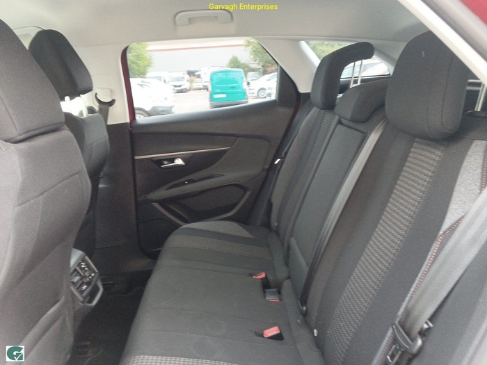 Peugeot 3008 BlueHDI 130 S&S Active EAT8 96 kW (130 CV) Vehículo usado en Madrid Peugeot 3008 BlueHDI 130 S&S Active EAT8 96 kW (130 CV) Vehículo usado en Madrid