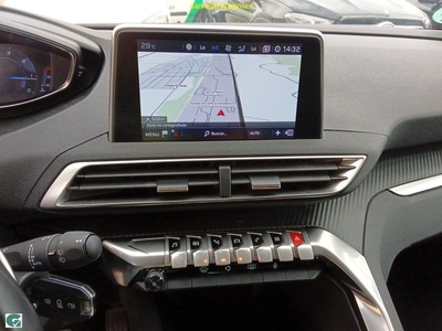 Peugeot 3008 BlueHDI 130 S&S Active EAT8 96 kW (130 CV) 9 Peugeot 3008 BlueHDI 130 S&S Active EAT8 96 kW (130 CV) 9