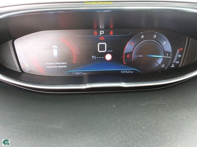 Peugeot 3008 BlueHDI 130 S&S Active EAT8 96 kW (130 CV) 8 Peugeot 3008 BlueHDI 130 S&S Active EAT8 96 kW (130 CV) 8