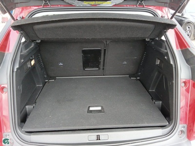 Peugeot 3008 BlueHDI 130 S&S Active EAT8 96 kW (130 CV) 14 Peugeot 3008 BlueHDI 130 S&S Active EAT8 96 kW (130 CV) 14