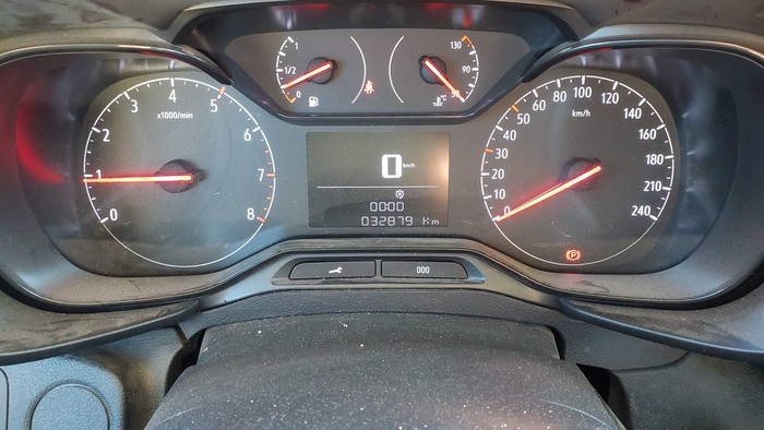 Opel Combo Cargo 1.5 TD Express L H1 650kg 75 kW (102 CV) Vehículo usado en Madrid Opel Combo Cargo 1.5 TD Express L H1 650kg 75 kW (102 CV) Vehículo usado en Madrid