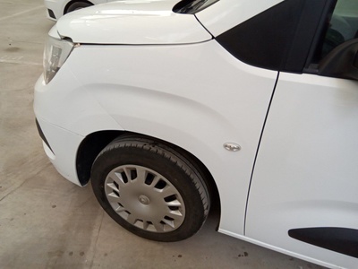 Opel Combo Life 1.5 TD Business Edition Plus L1 75 kW (102 CV) 14 Opel Combo Life 1.5 TD Business Edition Plus L1 75 kW (102 CV) 14