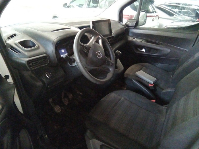 Opel Combo Life 1.5 TD Business Edition Plus L1 75 kW (102 CV) Vehículo usado en Madrid Opel Combo Life 1.5 TD Business Edition Plus L1 75 kW (102 CV) Vehículo usado en Madrid