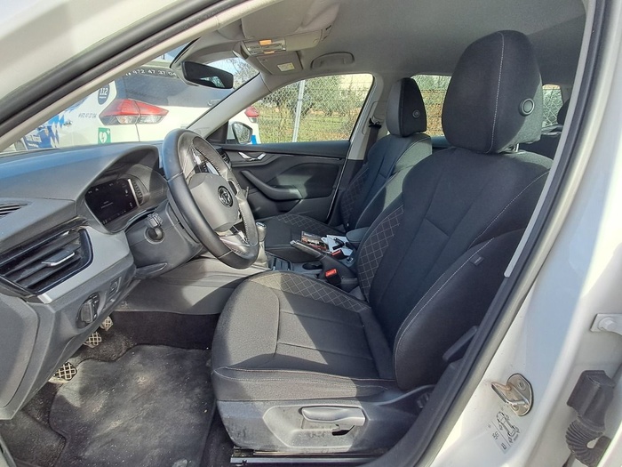 Skoda Kamiq 1.0 TSI Ambition 81 kW (110 CV) Vehículo usado en Madrid Skoda Kamiq 1.0 TSI Ambition 81 kW (110 CV) Vehículo usado en Madrid