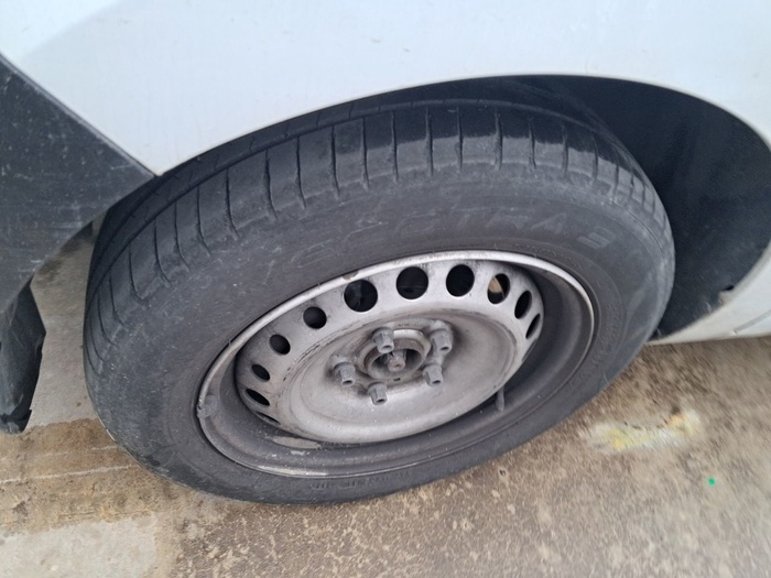 Renault Express Furgon Confort Blue dCi 55 kW (75 CV) Vehículo usado en Madrid Renault Express Furgon Confort Blue dCi 55 kW (75 CV) Vehículo usado en Madrid