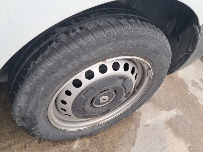 Renault Express Furgon Confort Blue dCi 55 kW (75 CV) Vehículo usado en Madrid Renault Express Furgon Confort Blue dCi 55 kW (75 CV) Vehículo usado en Madrid