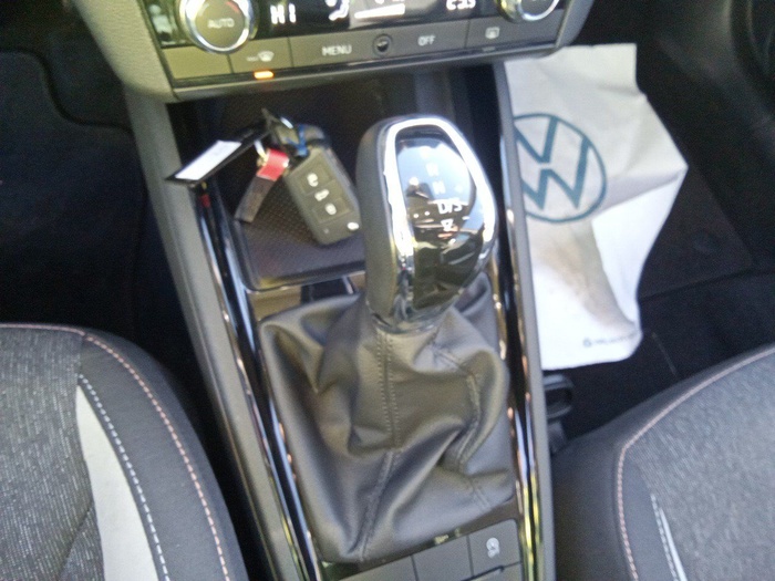 Skoda Kamiq 1.5 TSI Style DSG 110 kW (150 CV) Vehículo usado en Madrid Skoda Kamiq 1.5 TSI Style DSG 110 kW (150 CV) Vehículo usado en Madrid