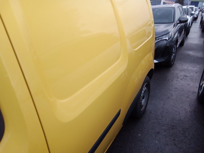 Renault Kangoo Furgon Maxi Blue dCi 70 kW (95 CV) Vehículo usado en Madrid Renault Kangoo Furgon Maxi Blue dCi 70 kW (95 CV) Vehículo usado en Madrid