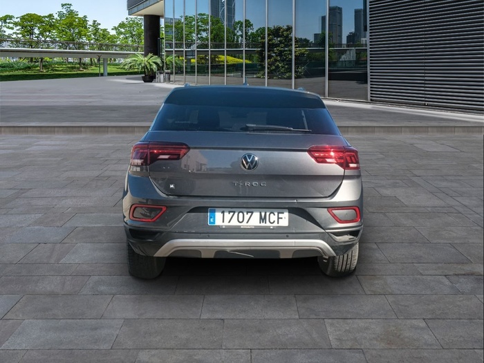 Volkswagen T-Roc Life 2.0 TDI 85 kW (115 CV) Vehículo usado en Madrid Volkswagen T-Roc Life 2.0 TDI 85 kW (115 CV) Vehículo usado en Madrid