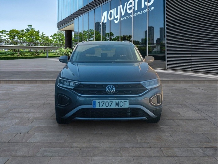 Volkswagen T-Roc Life 2.0 TDI 85 kW (115 CV) Vehículo usado en Madrid Volkswagen T-Roc Life 2.0 TDI 85 kW (115 CV) Vehículo usado en Madrid