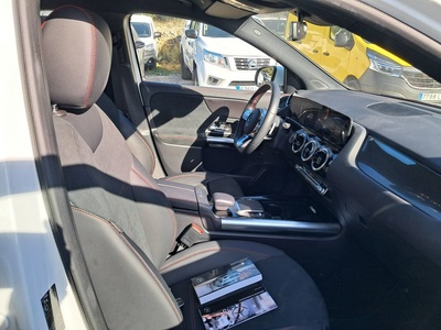 Mercedes-Benz GLA 200 120 kW (163 CV) 8 Mercedes-Benz GLA 200 120 kW (163 CV) 8