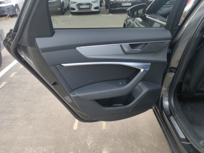 Audi A6 Avant Black Line 45 TDI quattro 180 kW (245 CV) S tronic 11 Audi A6 Avant Black Line 45 TDI quattro 180 kW (245 CV) S tronic 11